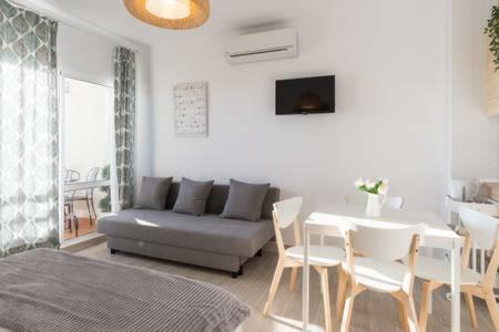 בנאלמדנה Estudio Apartamento Nuevo Benalbeach מראה חיצוני תמונה